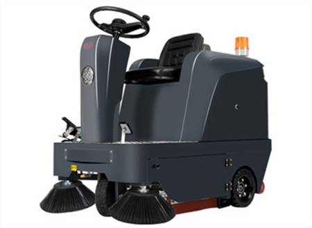 揚子駕駛式掃地機有什么優勢？