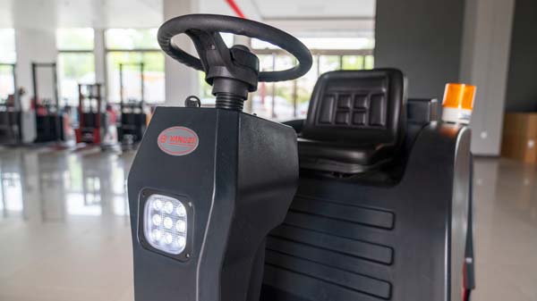 揚(yáng)子洗地機(jī)需要多少錢(qián)？